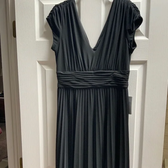 blue dress for baby girl Ivy & Blu Ivory Sleeveless Sheath Party Dress – New Yorker's Apparel